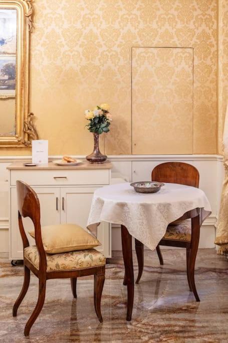 Ground Floor Luxe Historic Studio City Centre Διαμέρισμα Μπολόνια Εξωτερικό φωτογραφία